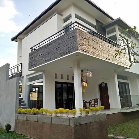 Legong Guesthouse 乌布 外观 照片